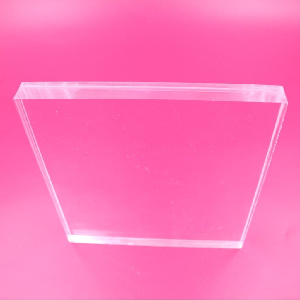 Plancha de metacrilato transparente de 4 mm